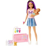 Mattel Barbie "Skipper Babysitters Inc." Puppe mit Gitterbett, Baby & Zubehör 
