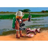 PLAYMOBIL 71168 specialPLUS Forscher mit jungem Kaiman, Konstruktionsspielzeug 