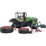 bruder 04041 Fendt 1050 Vario, Modellfahrzeug mit Mechaniker und Werkstattausstattung