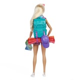 Mattel Barbie “It takes two! Camping” Spielset mit Malibu Puppe mit Hündchen und Accessoires