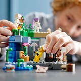 LEGO 21189 Minecraft Das Skelettverlies, Konstruktionsspielzeug Set mit Höhlen, Skelettfiguren, feindlichen Kreaturen und Zubehör
