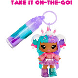 MGA Entertainment Yummiland Lip Gloss Doll: Mystery Color Change - Carly Cakepop, Puppe 