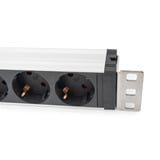 Digitus 19" Steckdosenleiste mit Aluminiumprofil, 5-fach, 1HE schwarz/aluminium, 2 Meter Kabel, Schalter, Überspannungsschutz, Netzfilter, Stecker Typ-C