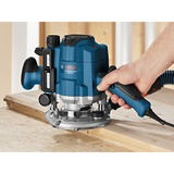 Bosch Professional Oberfräse GOF 1250 CE blau, 1.250 Watt, L-BOXX