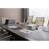 Optoma ZH551, Laser-Beamer weiß, FullHD, 5600 Lumen, Miracast, Lautsprecher