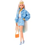 Mattel Barbie Extra Puppe mit hellblauem Rock & Jacke (blond) 