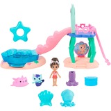 Spin Master DreamWorks Gabby's Dollhouse Cat Adventures - Purrific Pool Party Spielset, Kulisse mit Gabby- und Meerkätzchen-Figur