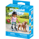 PLAYMOBIL 71739 My Life Inlinerin mit Retriever, Konstruktionsspielzeug 