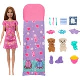 Mattel Barbie-Puppe und Welpen-Pyjama-Party-Spielset mit 2 Spielzeughunden mehr als 10 Zubehörteile, Farbwechsel