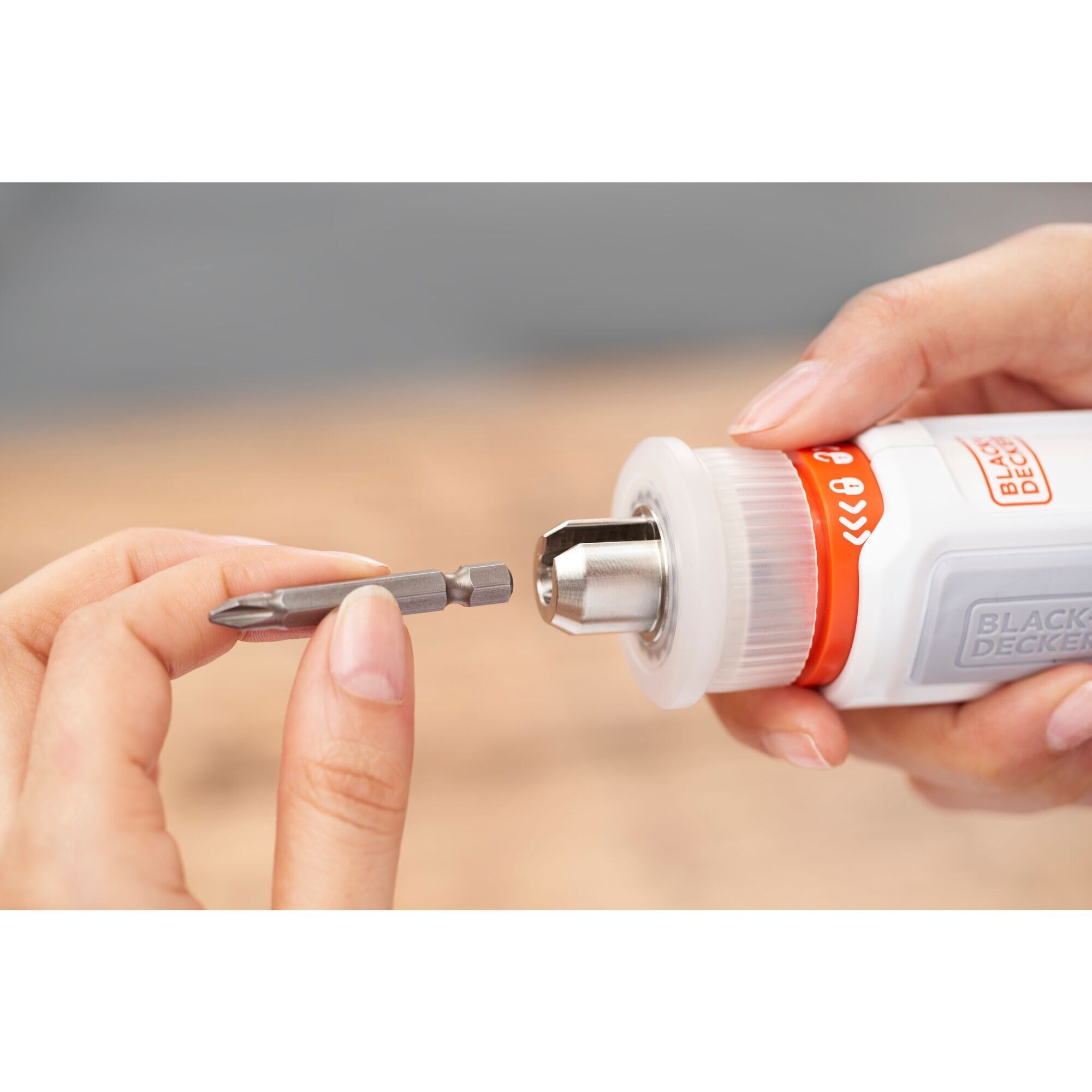 BLACK+DECKER HEXDRIVER, Akku-Möbelschrauber BCRTA01 weiß/orange, 3,6 Volt